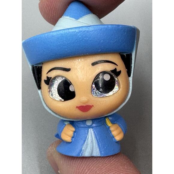 Disney Doorables Sleeping Beauty Fairy Godmothers Fauna & Merryweather Set Of 2 - Picture 3 of 6